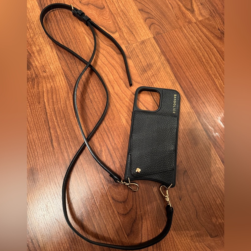 Bandolier Emma case 15 pro max
